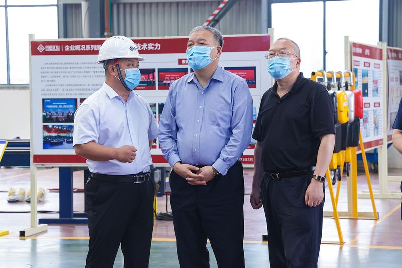 香港六宝典资料大全｜国家市场监管总局特种设备局局长崔钢一行莅临公司智能产业园考察调研